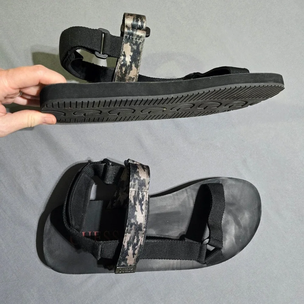 Guess Sandals Mens 11 Black Camo Strappy Sport Utility Adjustable Hiking Shoes